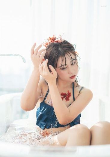 全肉的吸乳文